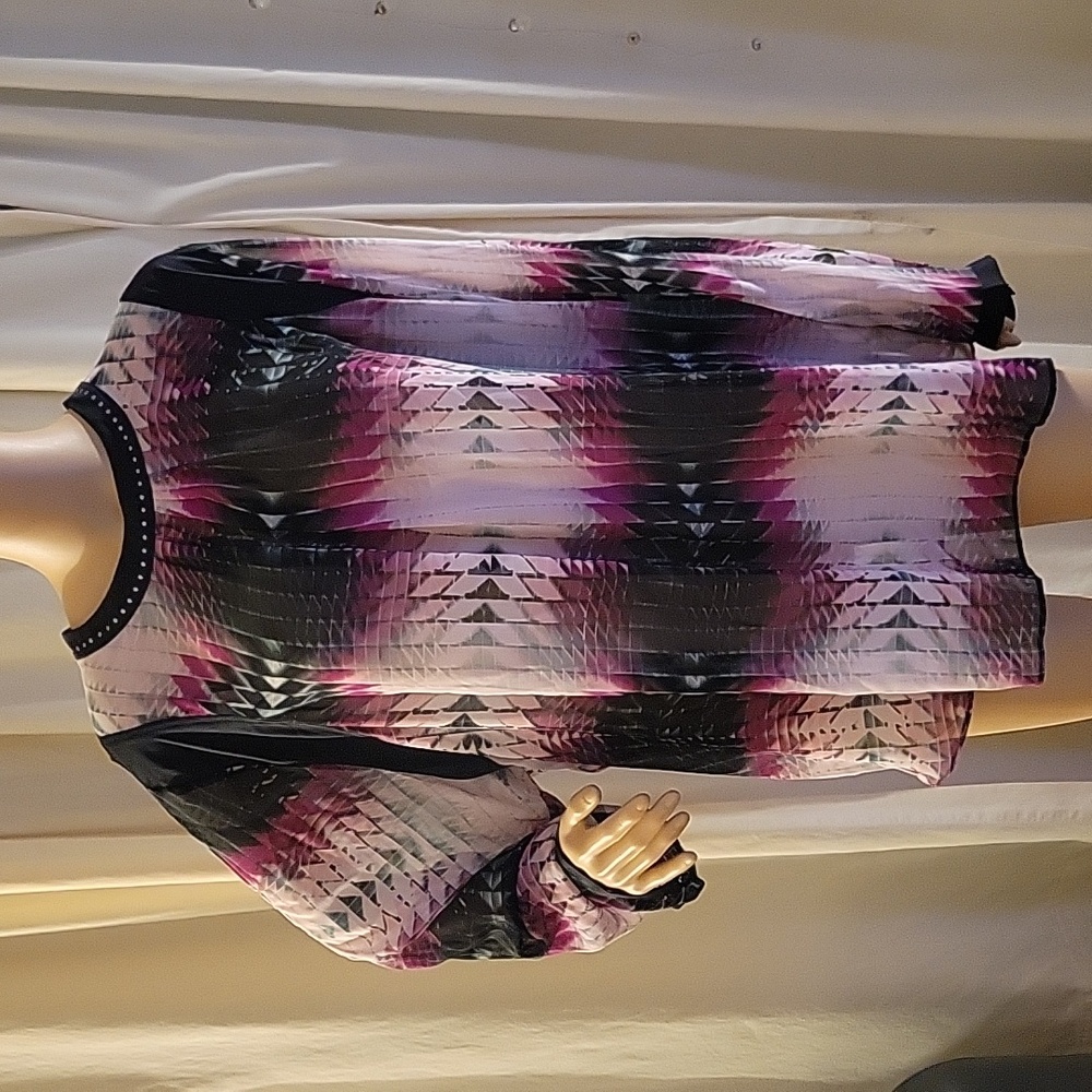 Women's Top Size 28